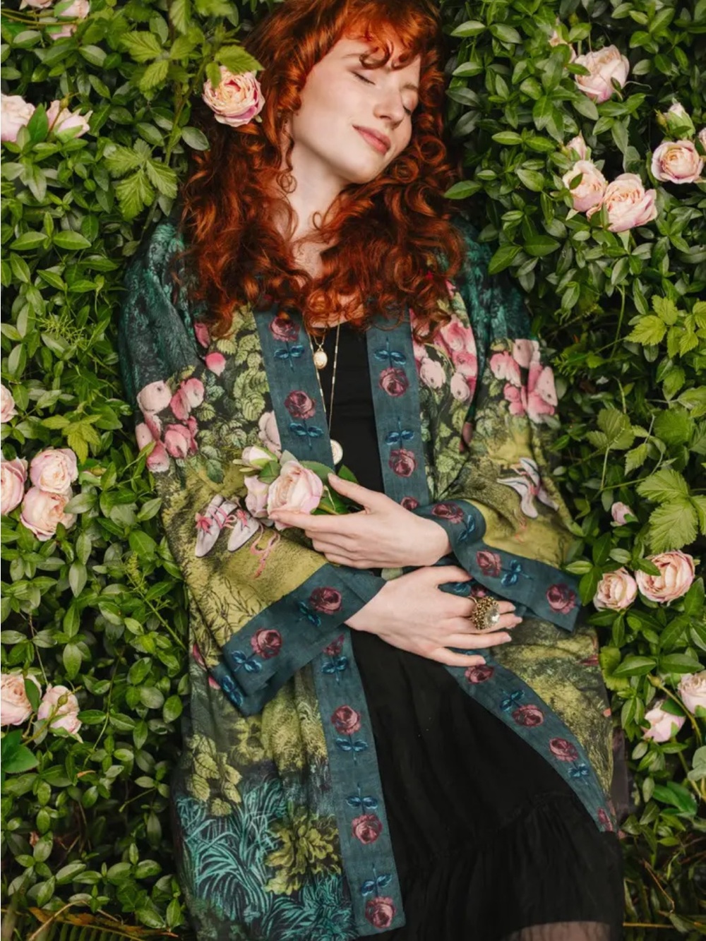 Market of Stars ✨ The Dreamer Matinée Duster with Roses & Rabbits - Picture 15 of 16